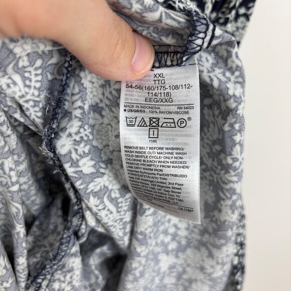 GAP Easy Button Front Romper XXL Navy Blue Floral 688549 short sleeve v-neck - Picture 10 of 10